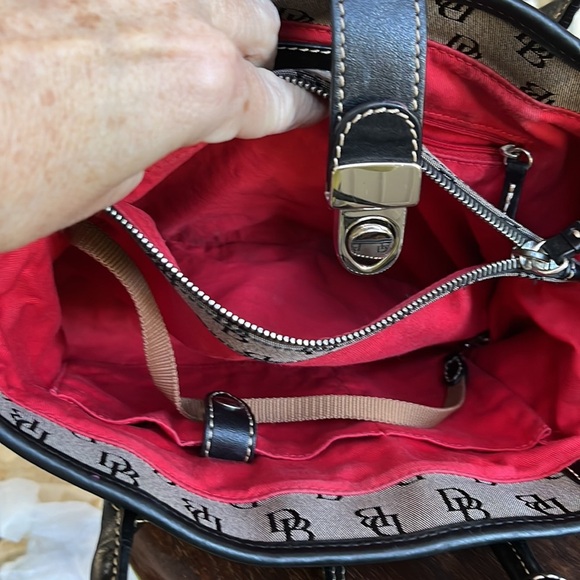 Dooney & Bourke Signature print gray/black satchel/Crossbody Silvertone buckle - Picture 11 of 12